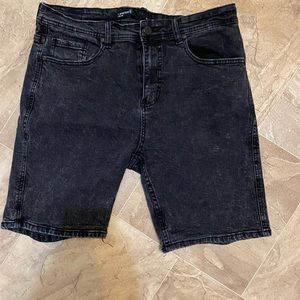 Men’s Washed black denim shorts, 32